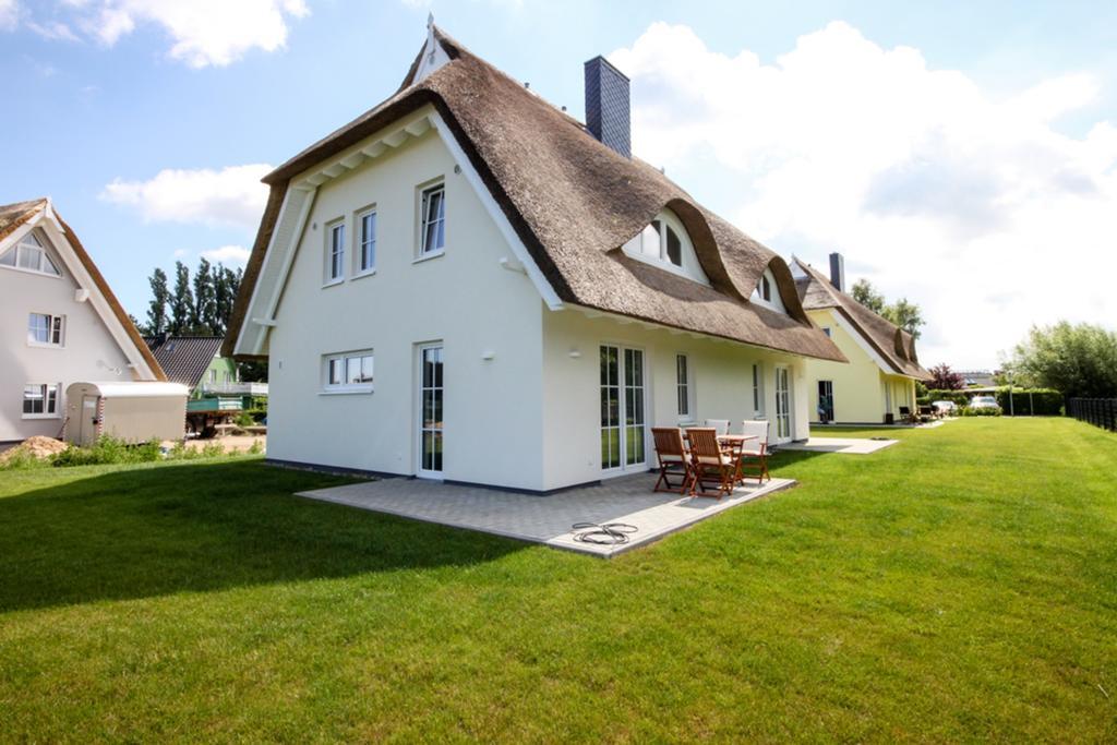 Reetdachhaeuser Boergerende Exterior photo