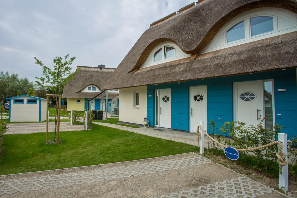 Reetdachhaeuser Boergerende Exterior photo